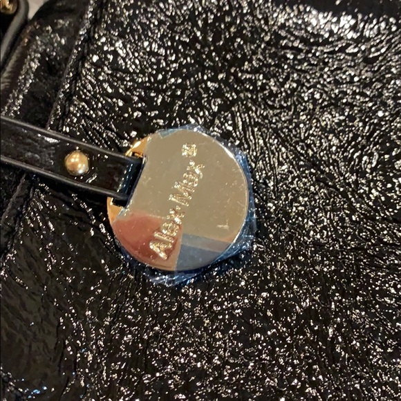 ALEX.MAX black crinkly patent leather so soft - Picture 4 of 8